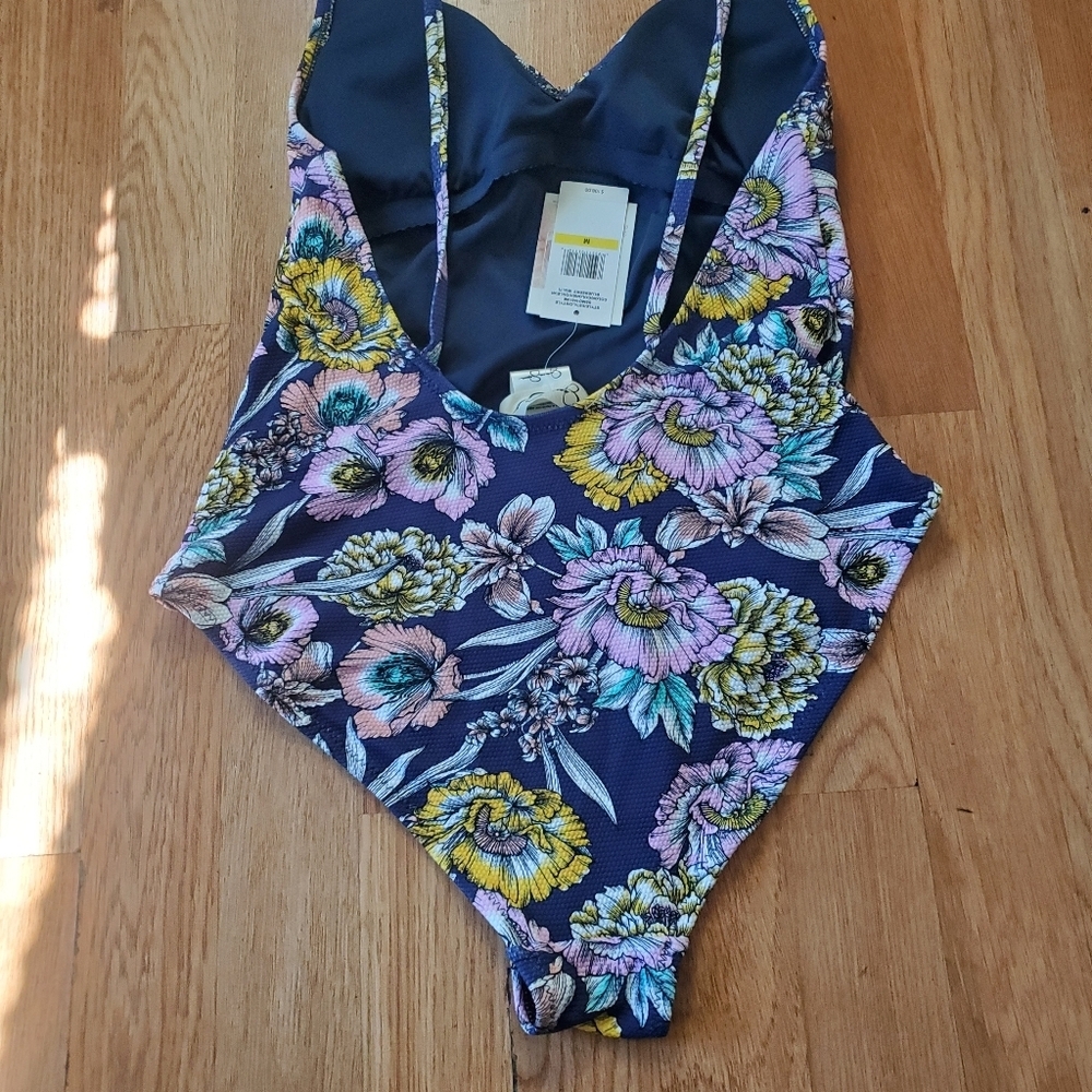 Jessica Simpson All Over Floral Print Navy Blue Bathingsuit Size Medium - Picture 3 of 5